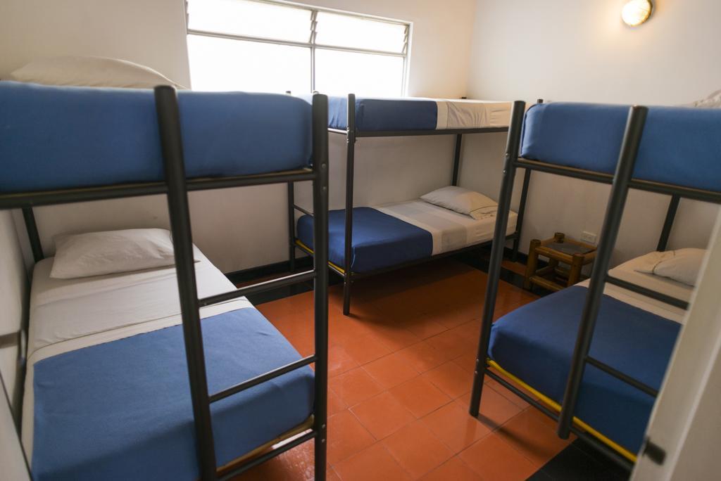 Saman Hostel מדיין מראה חיצוני תמונה