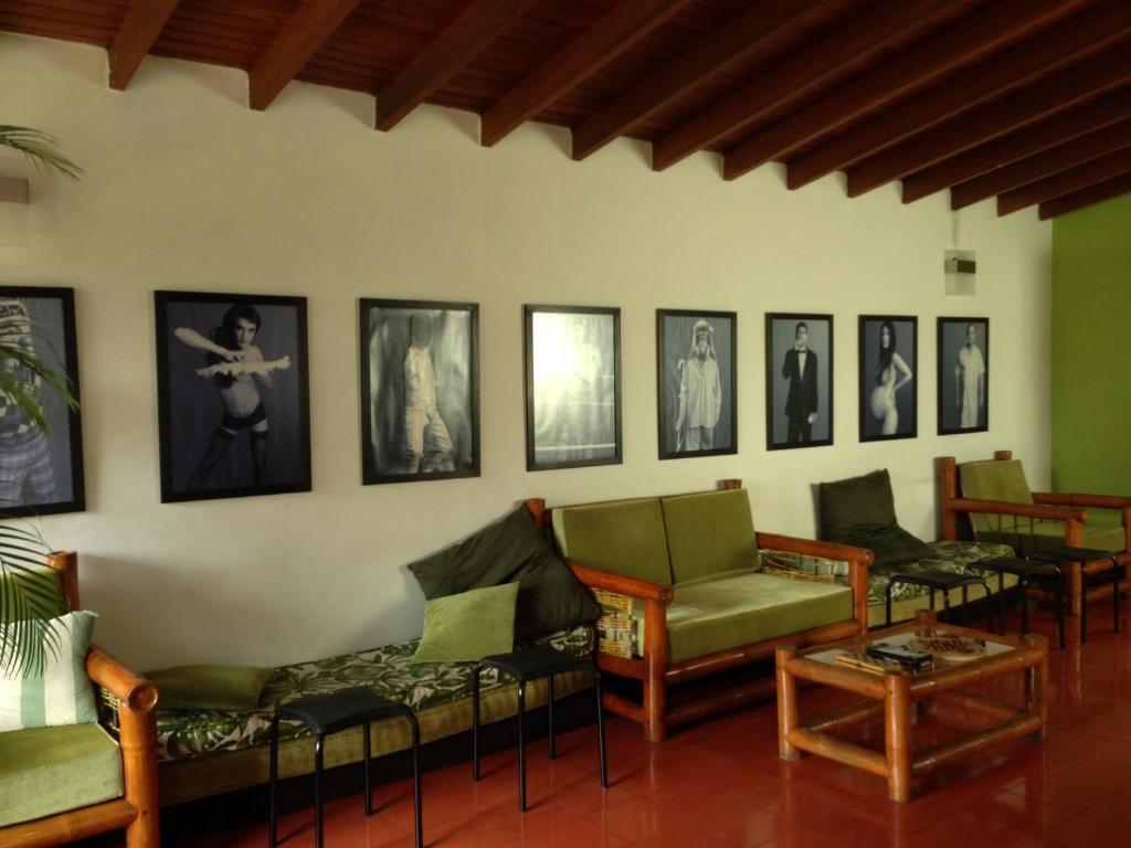 Saman Hostel מדיין מראה חיצוני תמונה