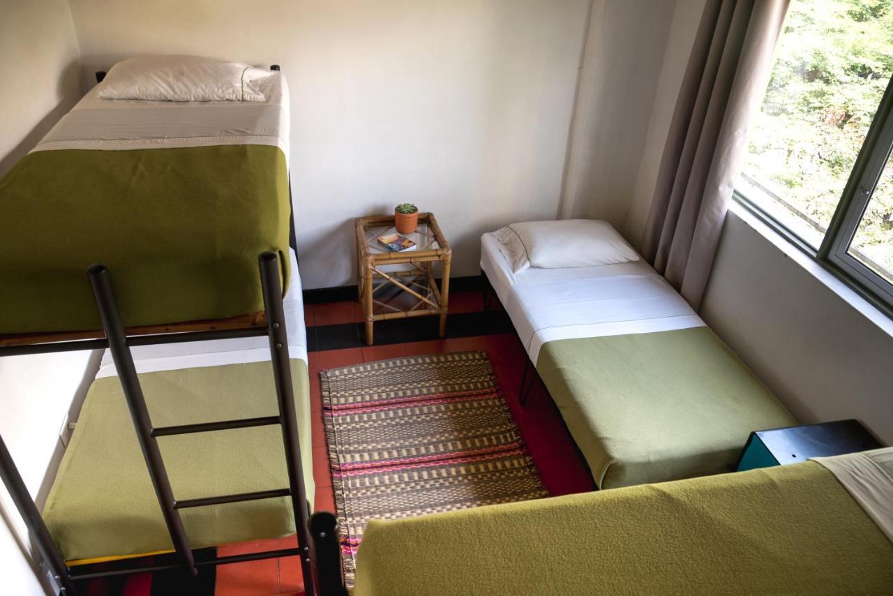 Saman Hostel מדיין מראה חיצוני תמונה